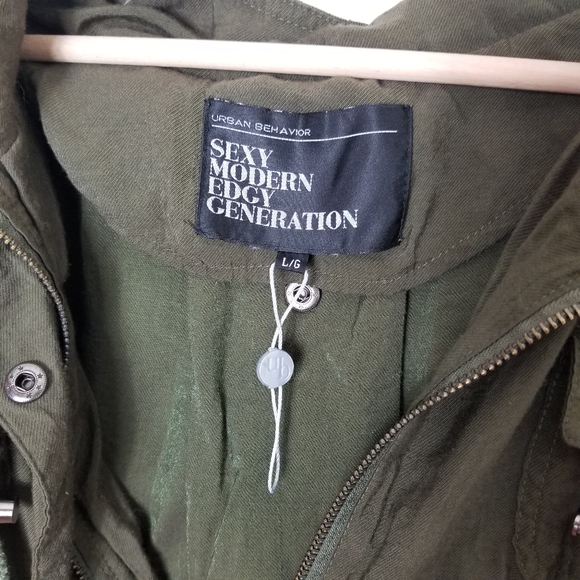 🪖Army Green Zip Up - Picture 5 of 6